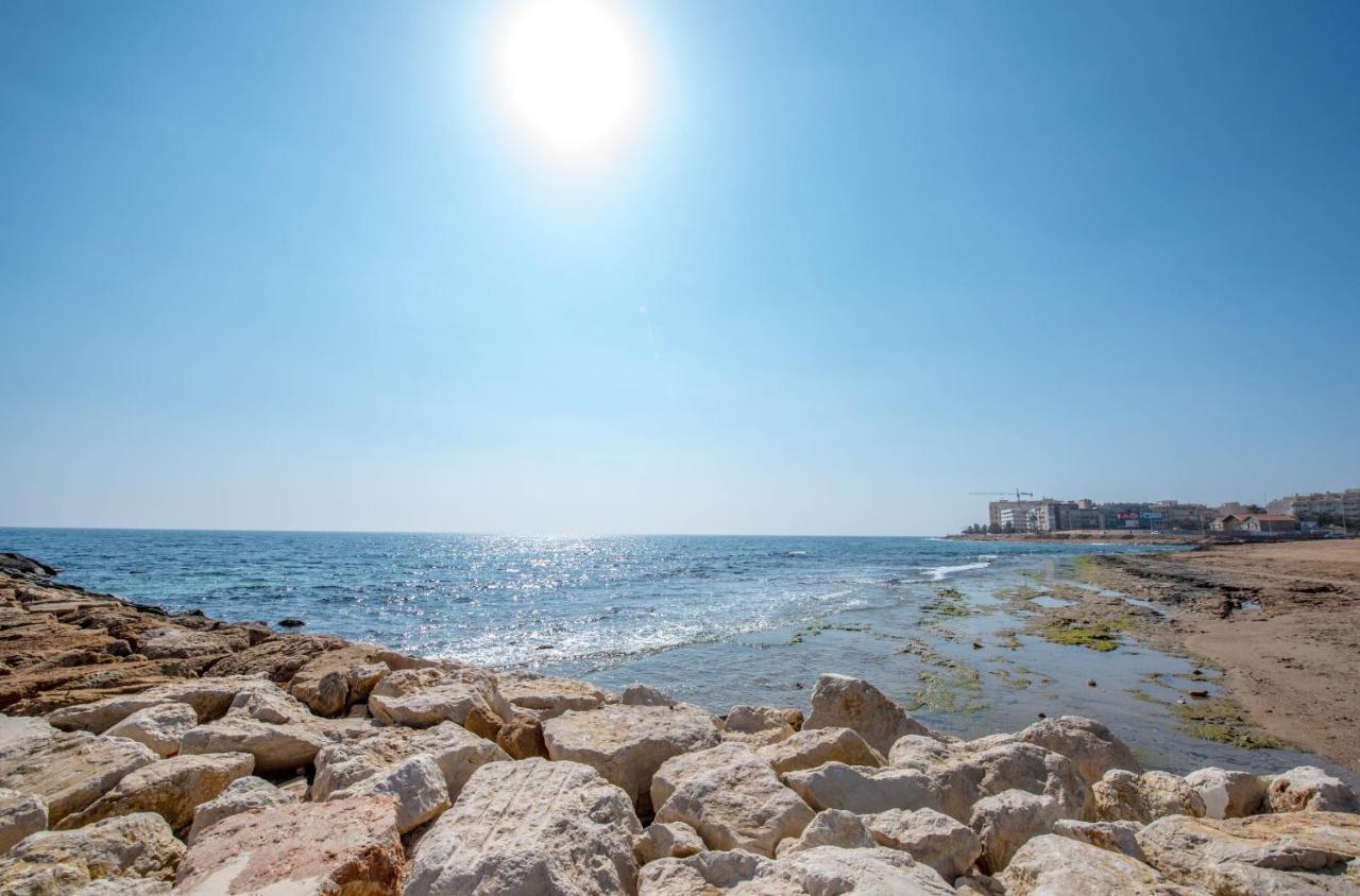 Amarillo Soleado Lejlighed Torrevieja Eksteriør billede